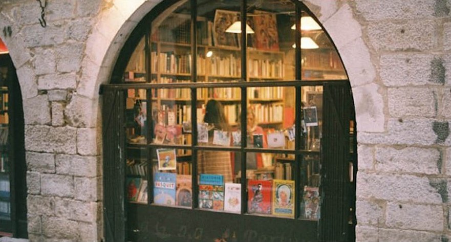bookshopwinidowbookfour